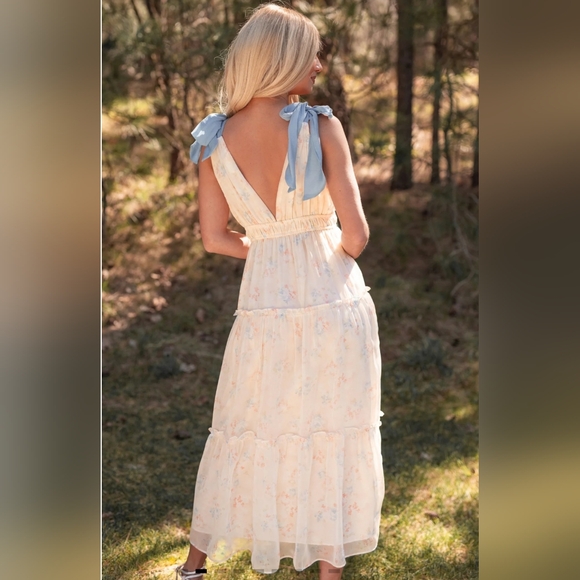 Storia Camila Floral Midi Dress Medium New with Tags - Picture 5 of 10